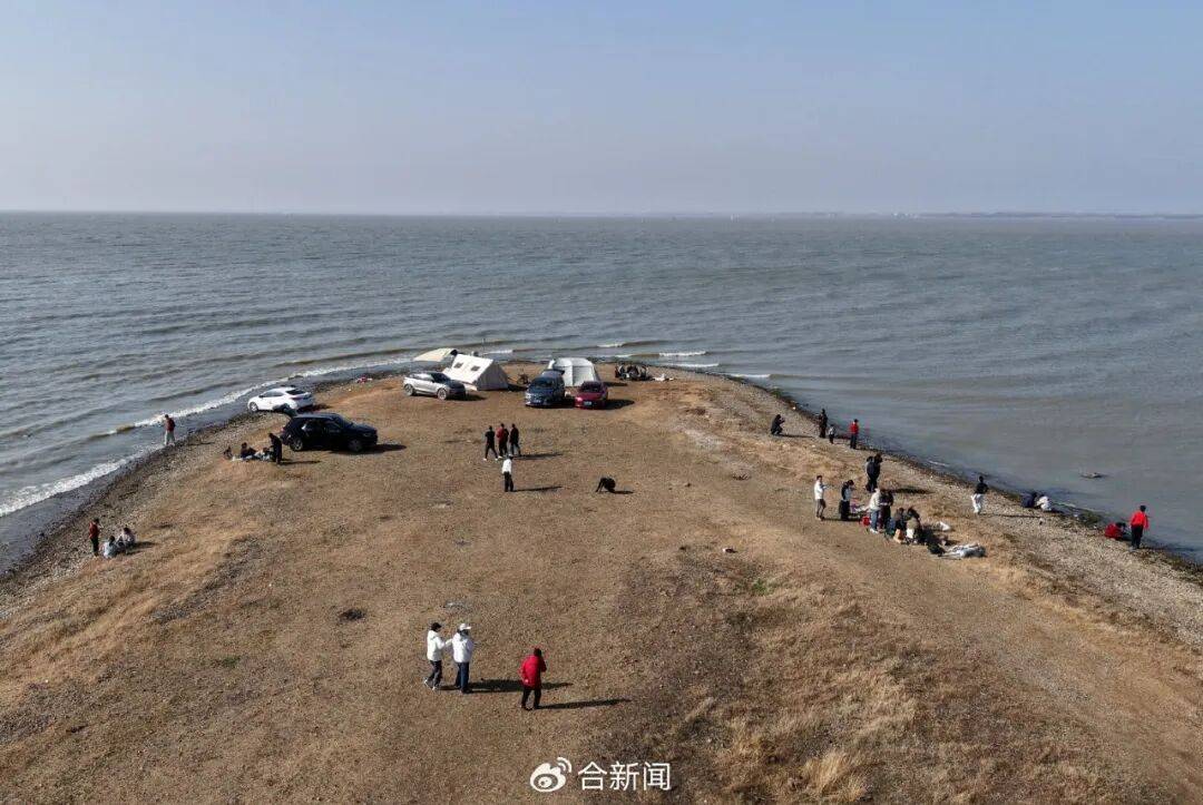 露营热”成为市民热门选择！冰球突破豪华版巢湖南岸“(图3)